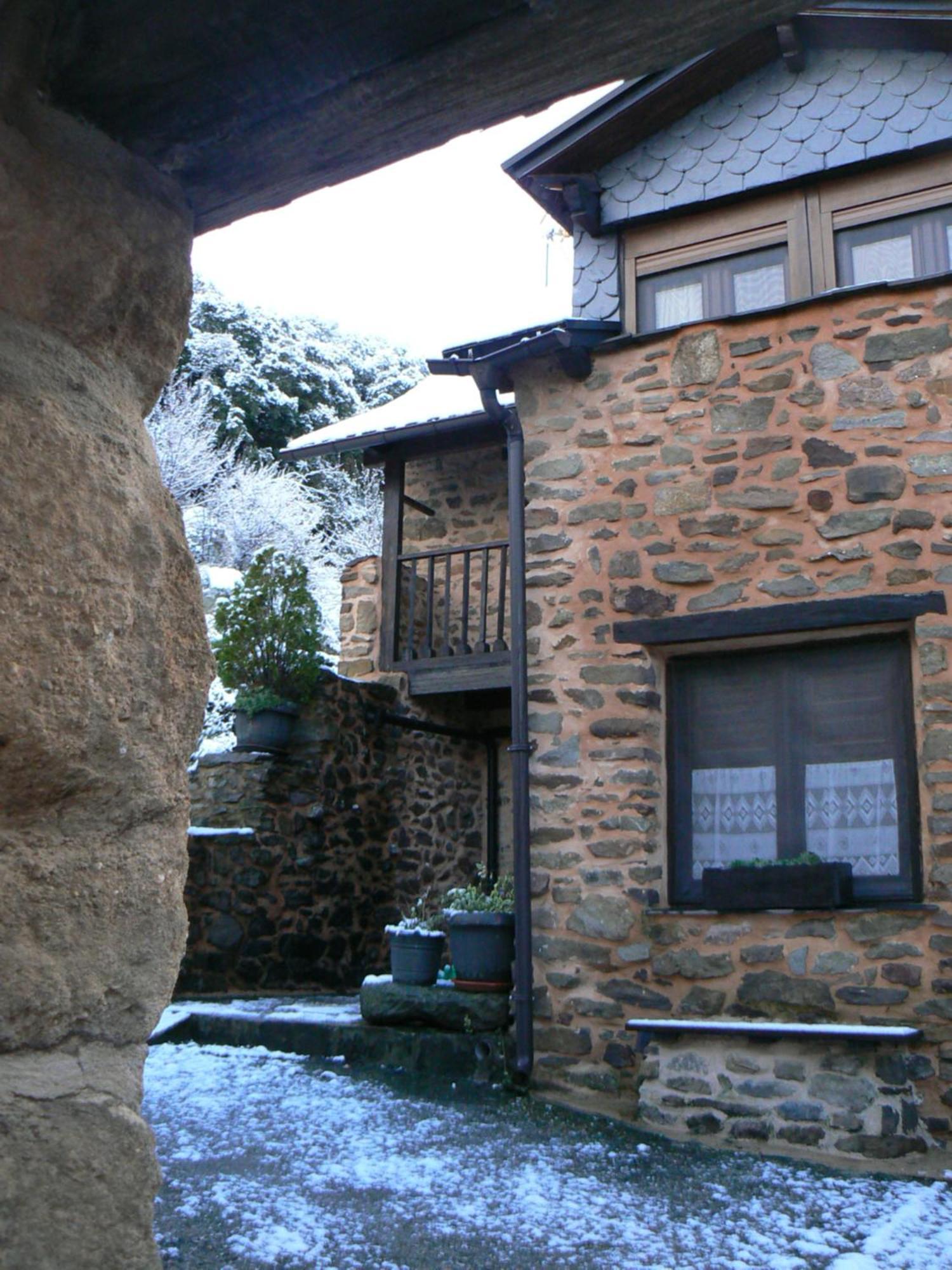 Casa De Turismo Rural Sardom2 Bembibre  Ngoại thất bức ảnh
