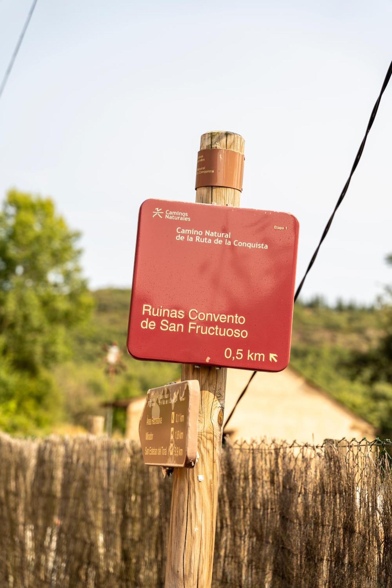 Casa De Turismo Rural Sardom2 Bembibre  Ngoại thất bức ảnh