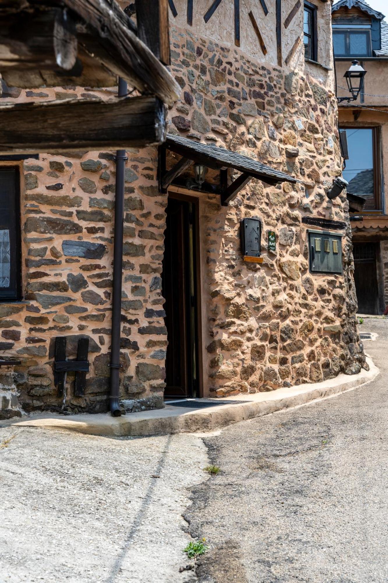 Casa De Turismo Rural Sardom2 Bembibre  Ngoại thất bức ảnh